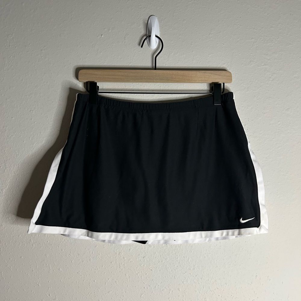 Nike Dri Fit Border Black & White Tennis Skirt Size M